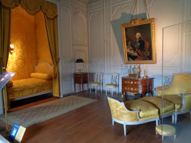 Vaux le Vicomte castle chambre Praslin may23