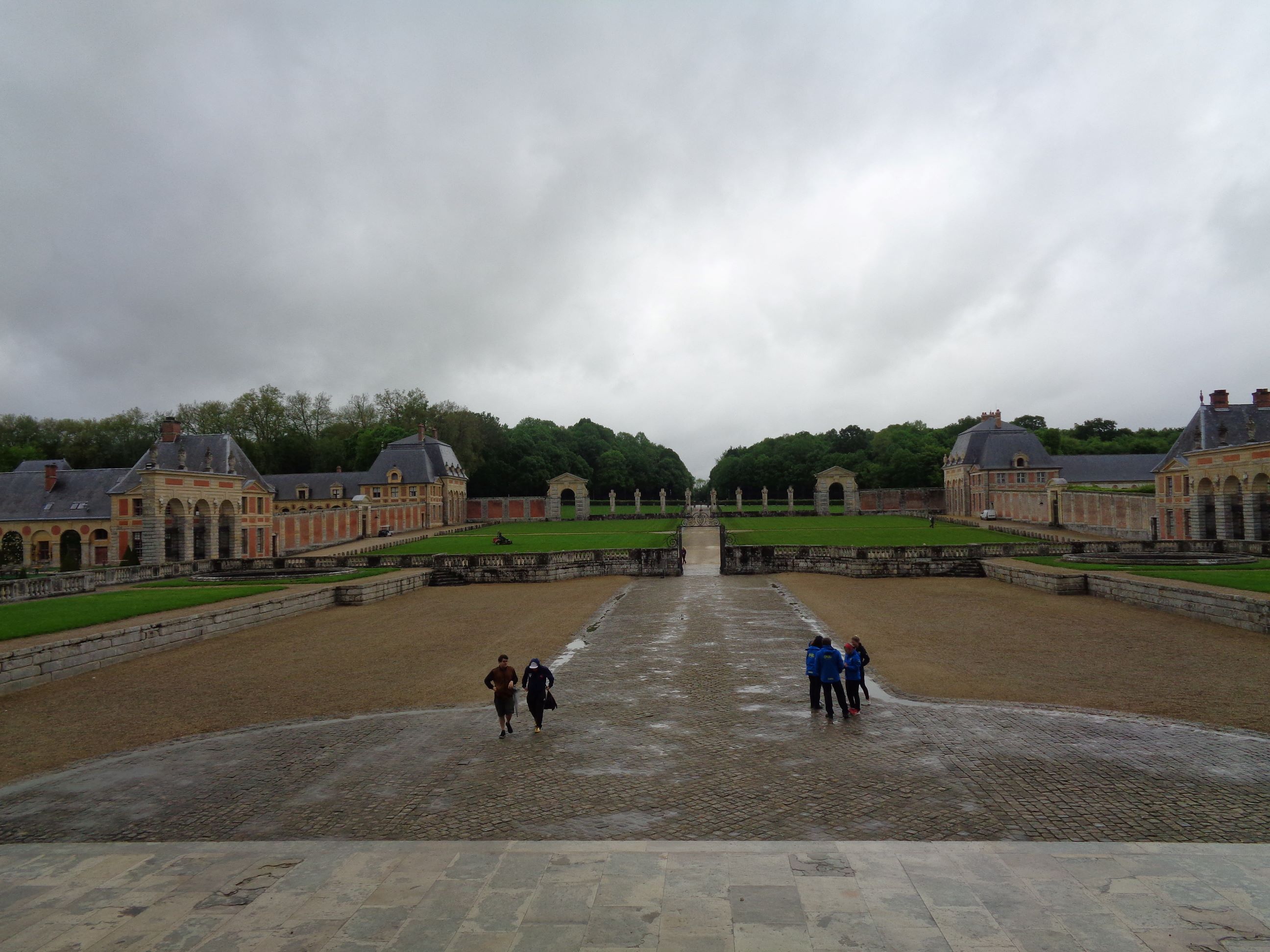Vaux le Vicomte castle front to entrance road D215 may23