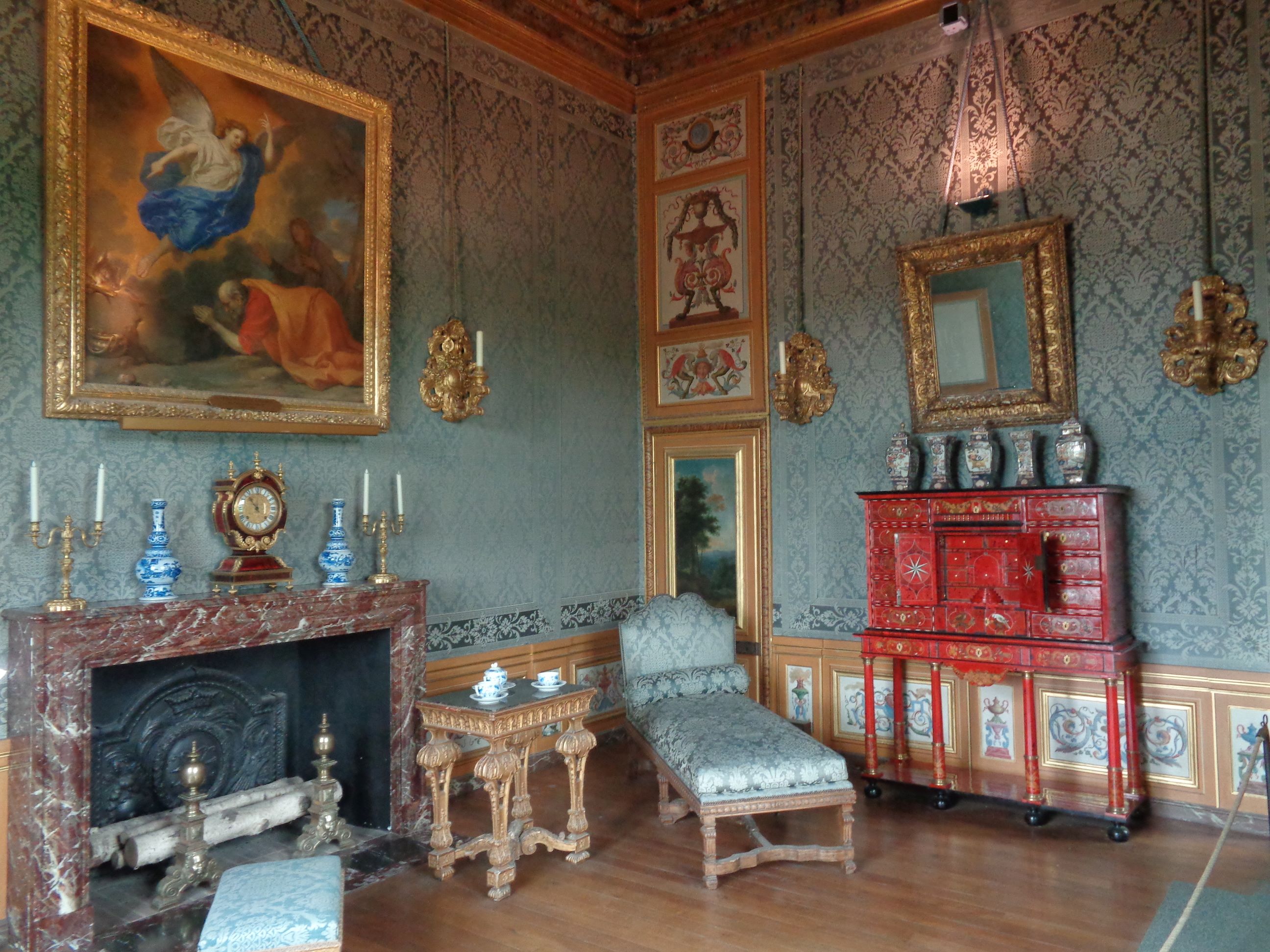 Vaux le Vicomte castle Mme Fouquet sitting room may23