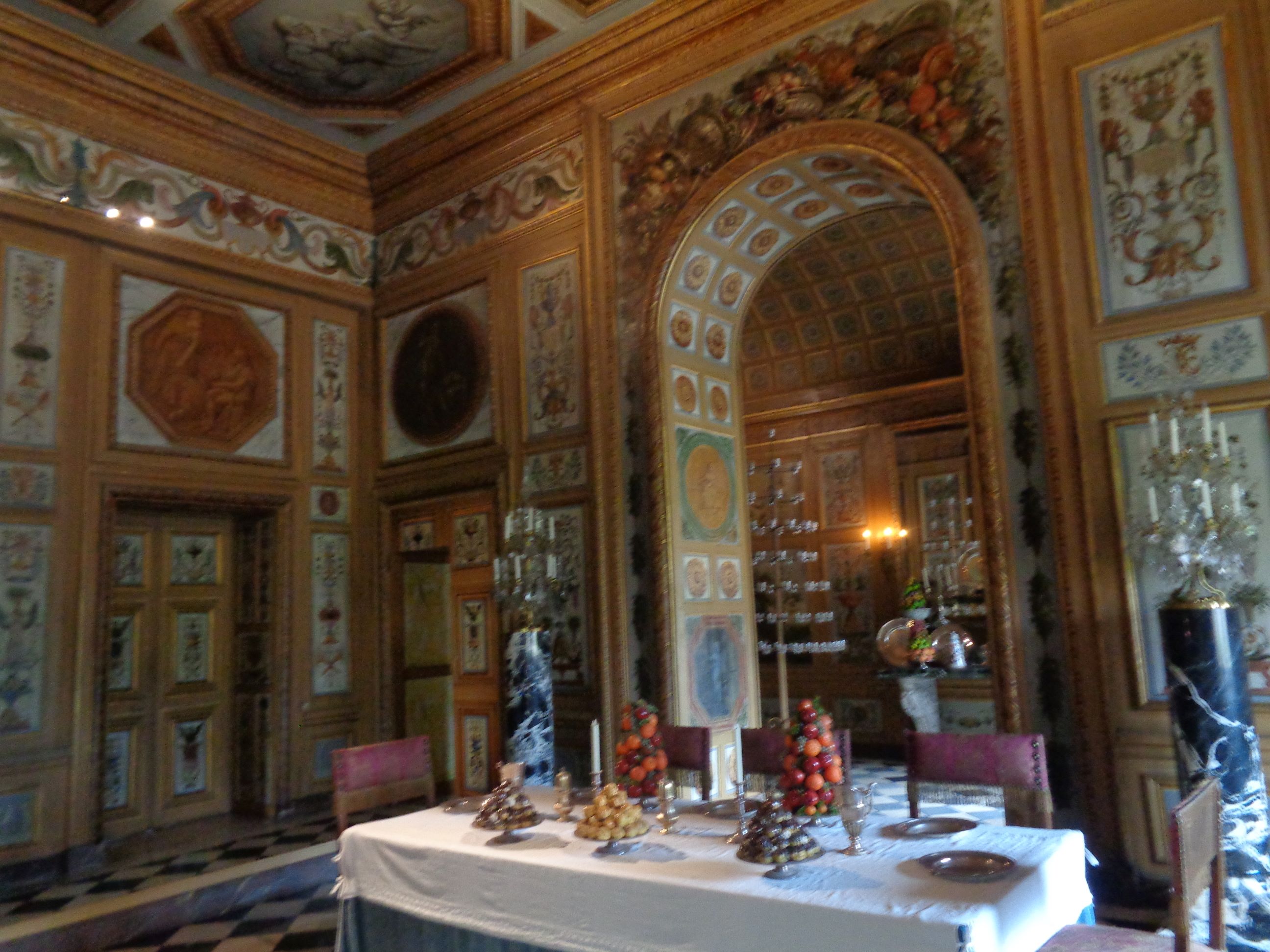 Vaux le Vicomte castle salle à manger 2 may23