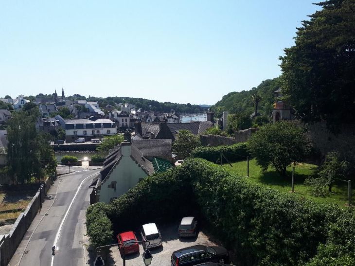 Auray upper town to St Goustan and gulf jun23