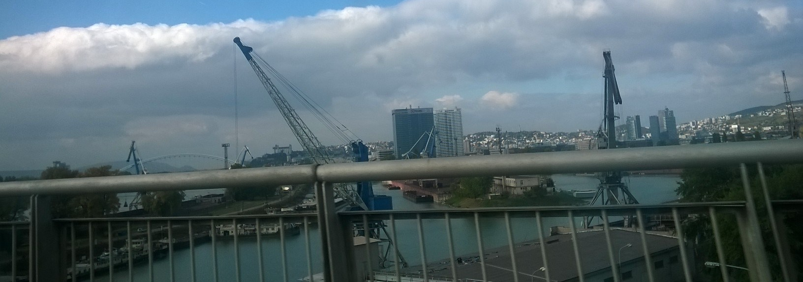 bratislava-river-pass-on-the-danube-oct16