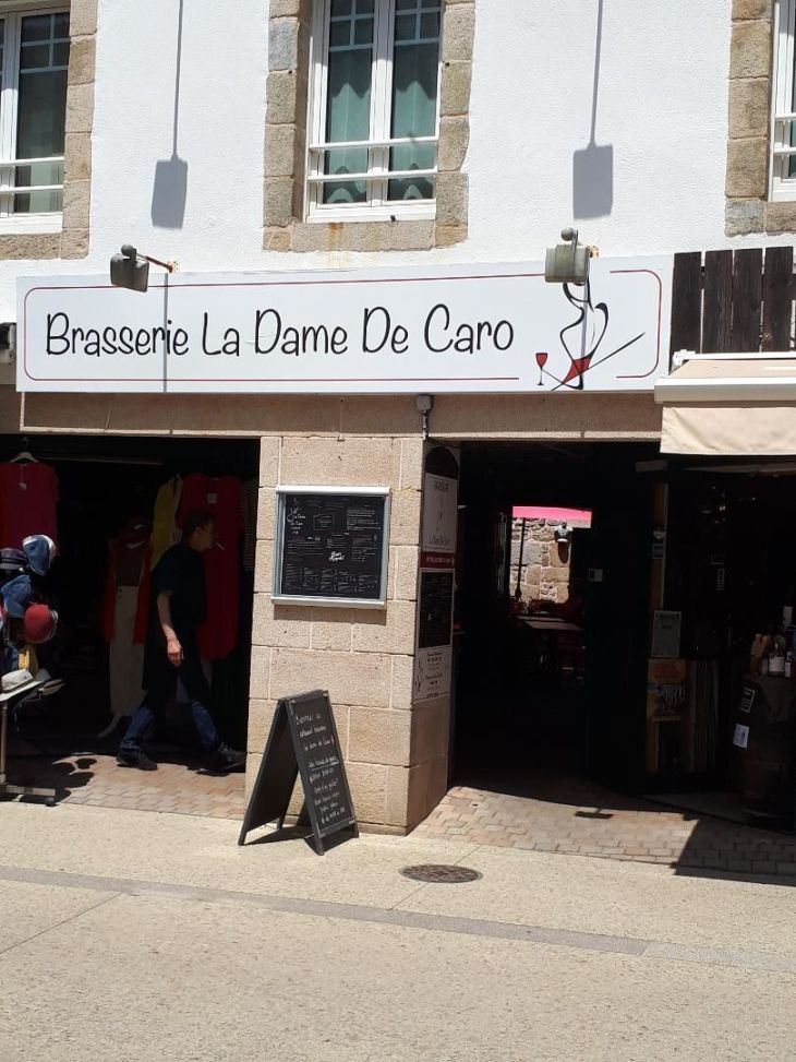 Carnac Brasserie la dame de caro old Cozy rue st cornely jun23