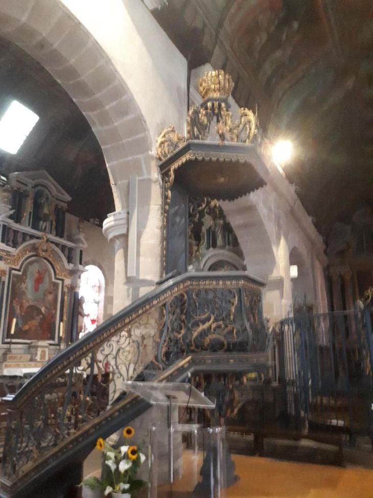 Carnac Ch Saint Cornely pulpit side jun23