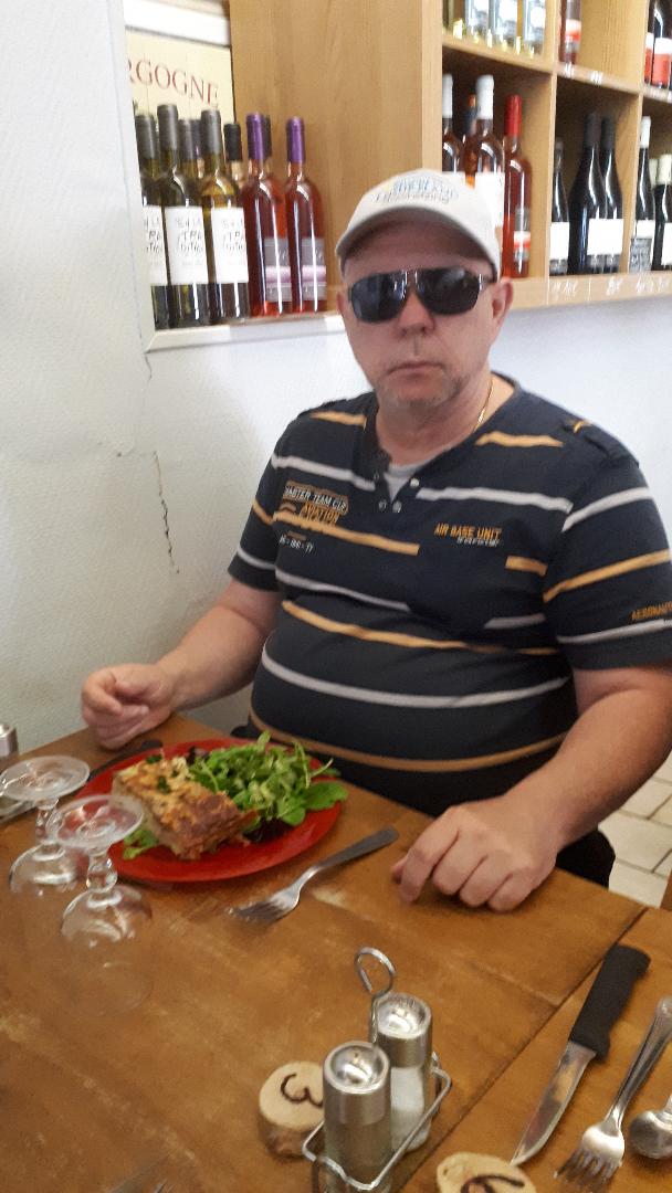 chat thebaud le pain coupe PF et omelette jun20