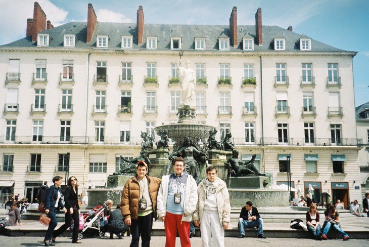 Nantes place royale monumental fountain the boys apr 08