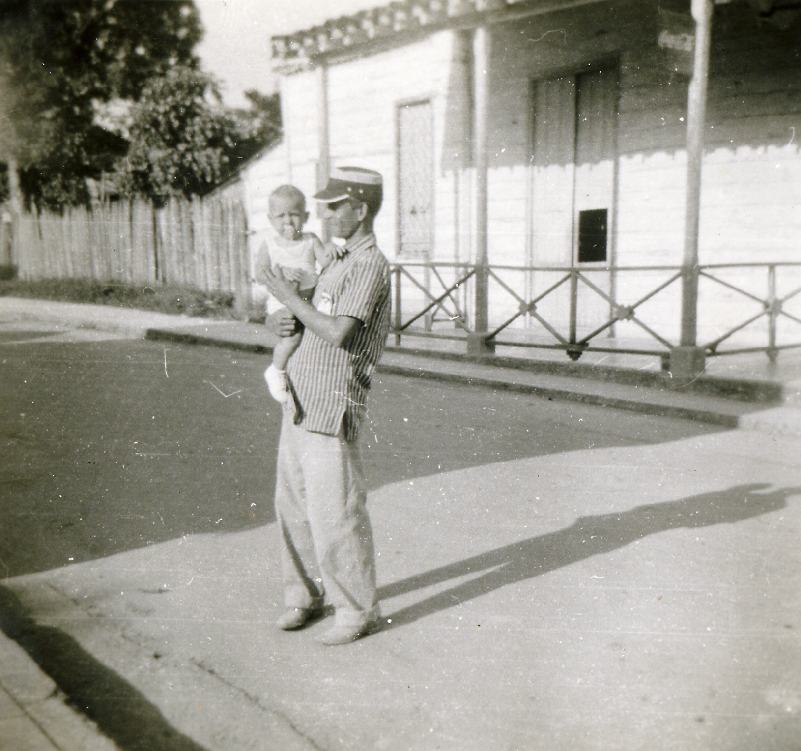 Punta brava pipo y pedro febles calle 50 frente abuelos c1959
