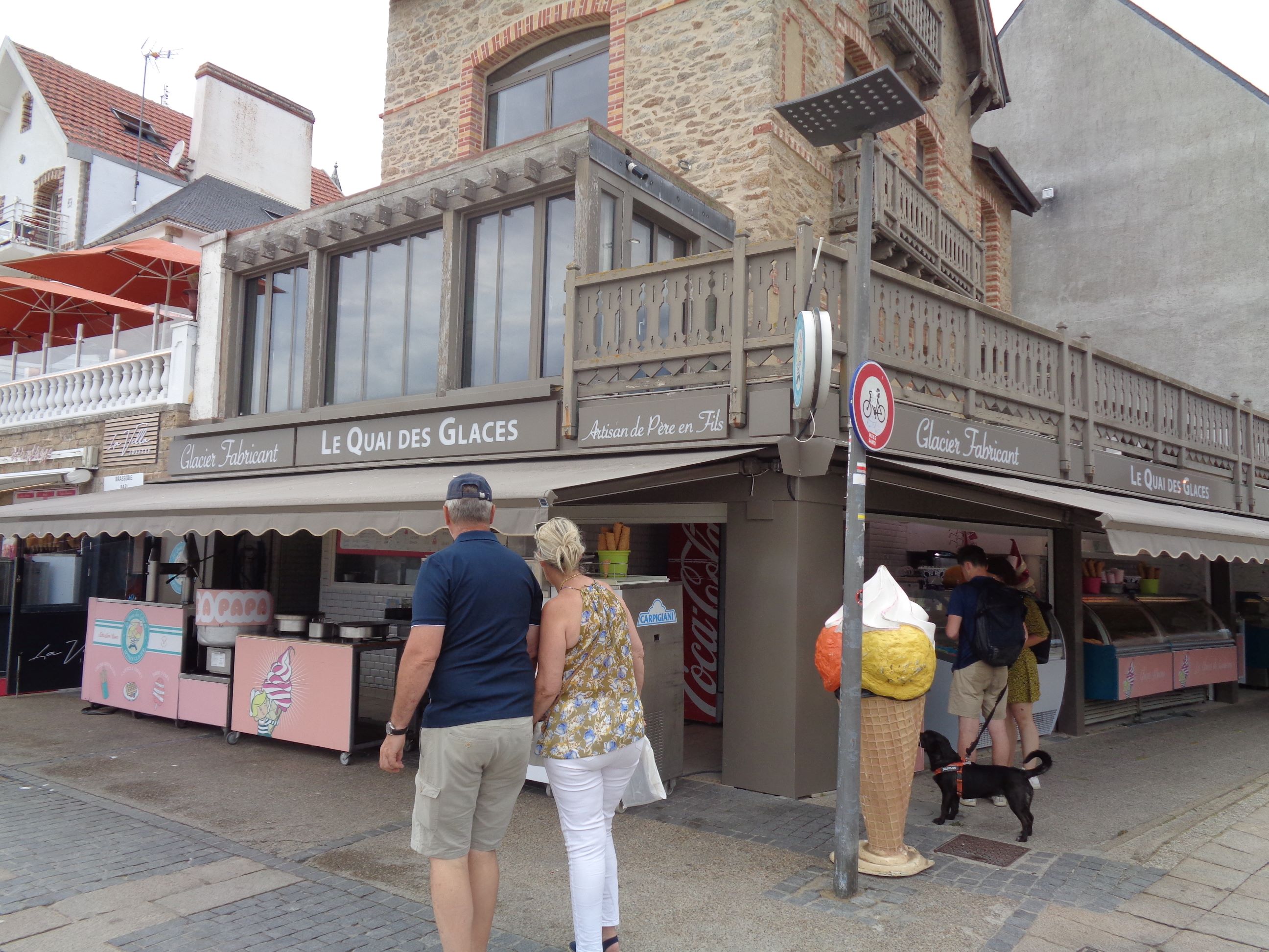 Quiberon Le Quai des glaces closeup jun23