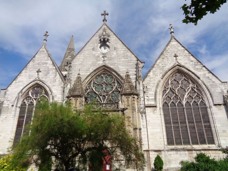Rouen ch St Vivien back outside jun23