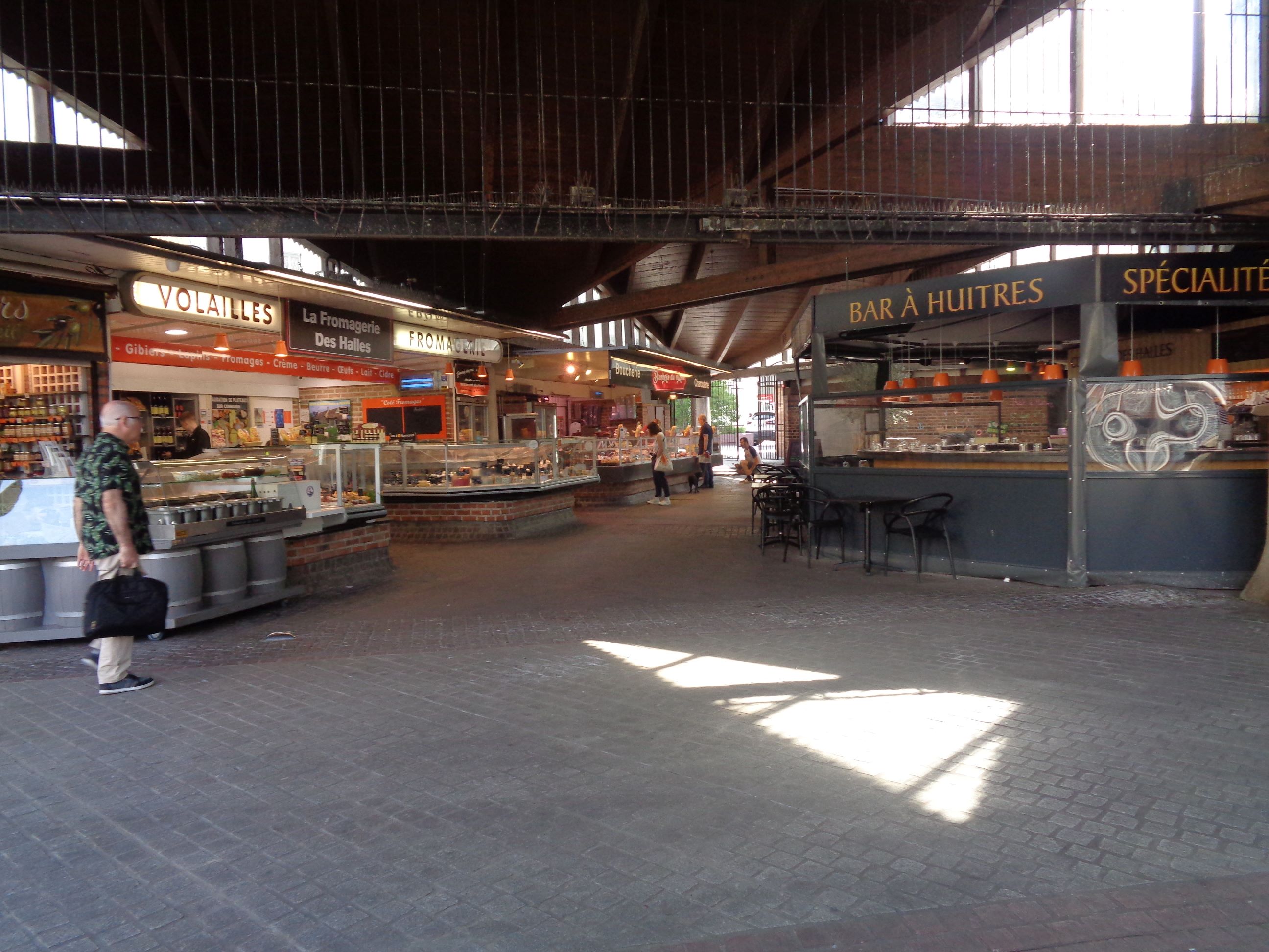Rouen marche de la place du vieux marche stands entr jun23