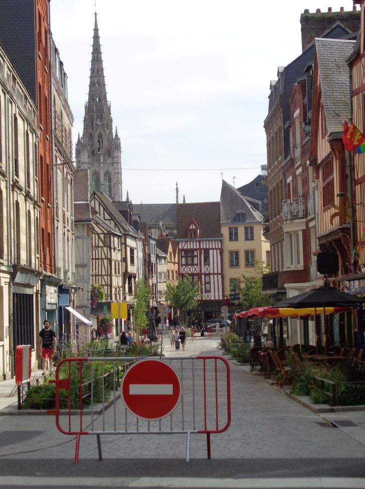 Rouen rue des Boucheries St Ouen jun23