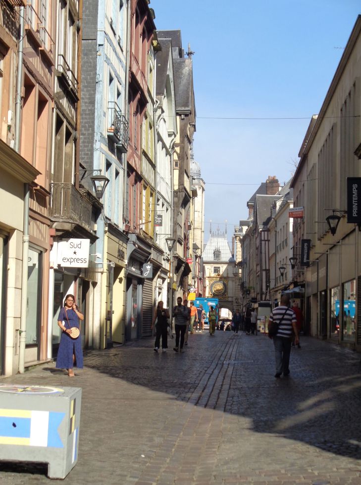 Rouen rue du Gros Horloge jun23