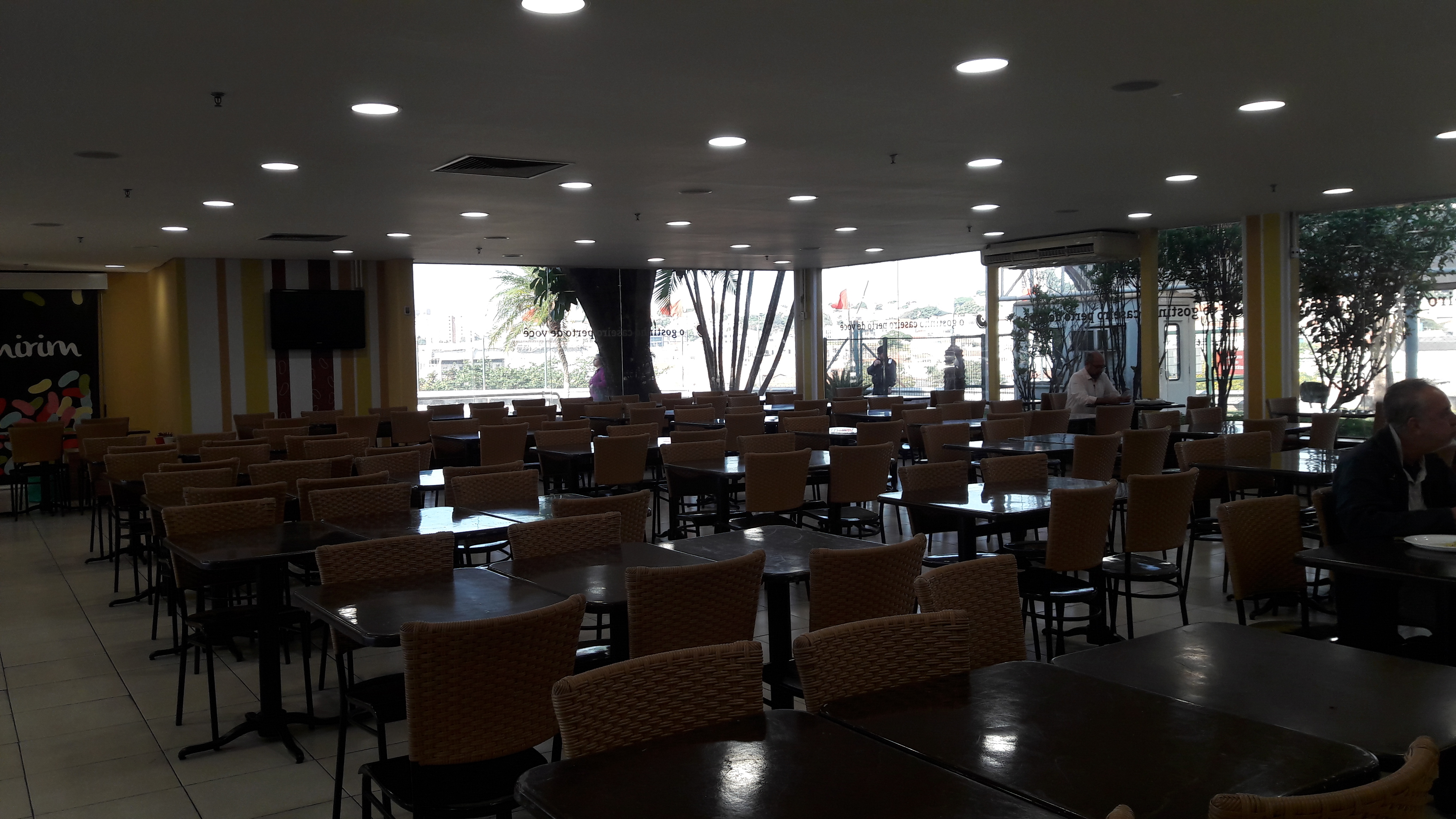 sao paulo makro supermarket comandaia resto dining may17