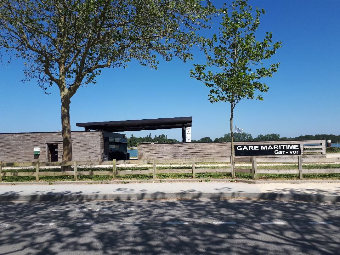 Vannes gare maritime front jun23