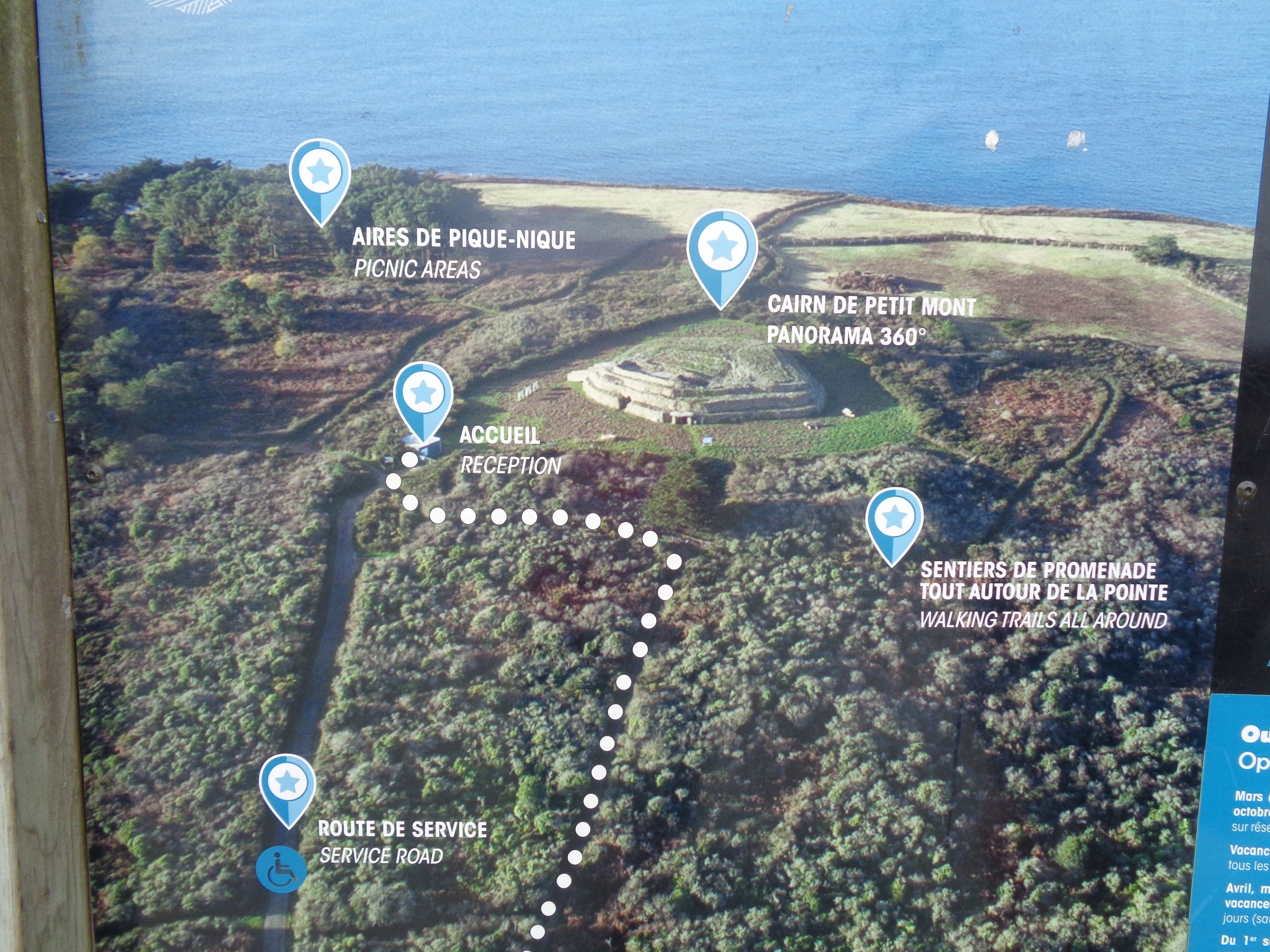 Arzon cairn de petit mont panel jul23