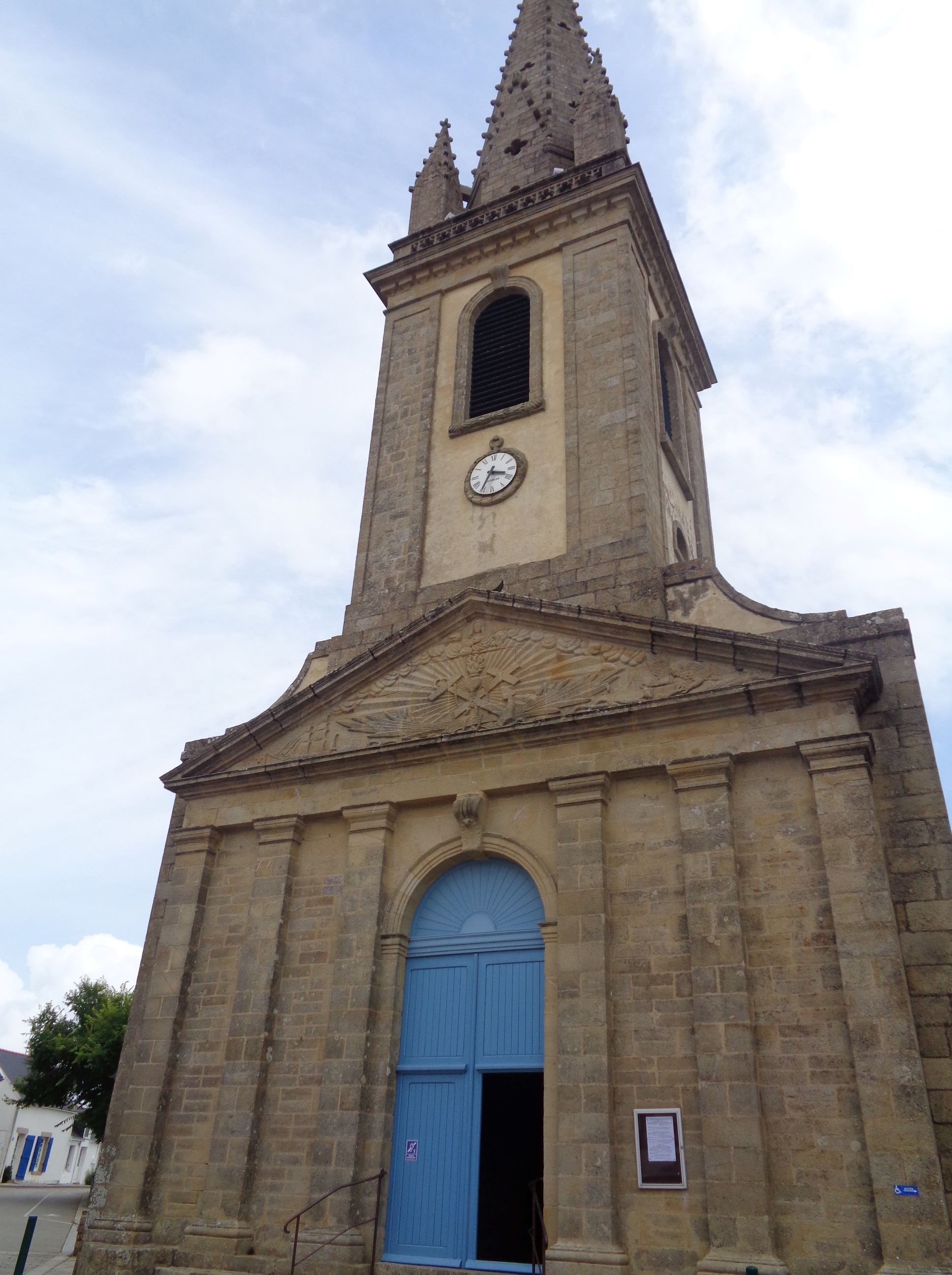 Arzon ch Notre Dame de l’Assomption belltower front jul23