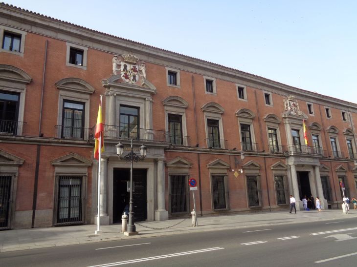 Madrid calle Mayor capitaneria real front jul23