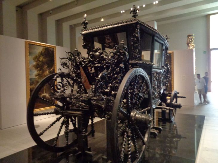 Madrid Palacio Real Colecciones Reales black carruage on deuil of emperatrice jul23