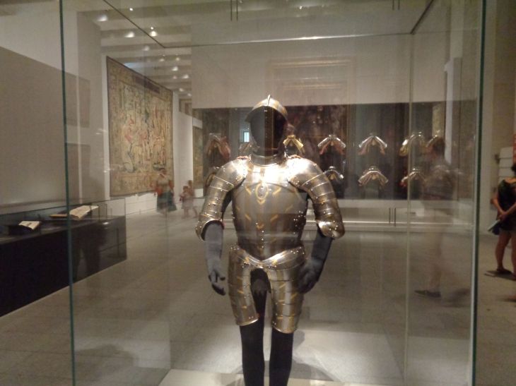 Madrid Palacio Real Colecciones Reales Carlos III armor and horse mounds jul23