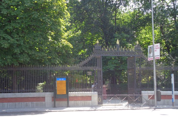 Madrid Retiro park Puerta de Murillo jul23