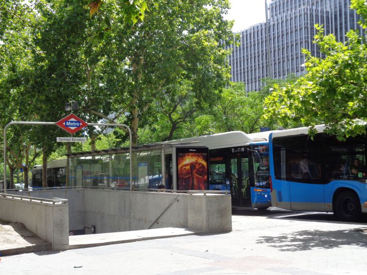 Madrid santiago Bernabeu metro line 10 entr jul23