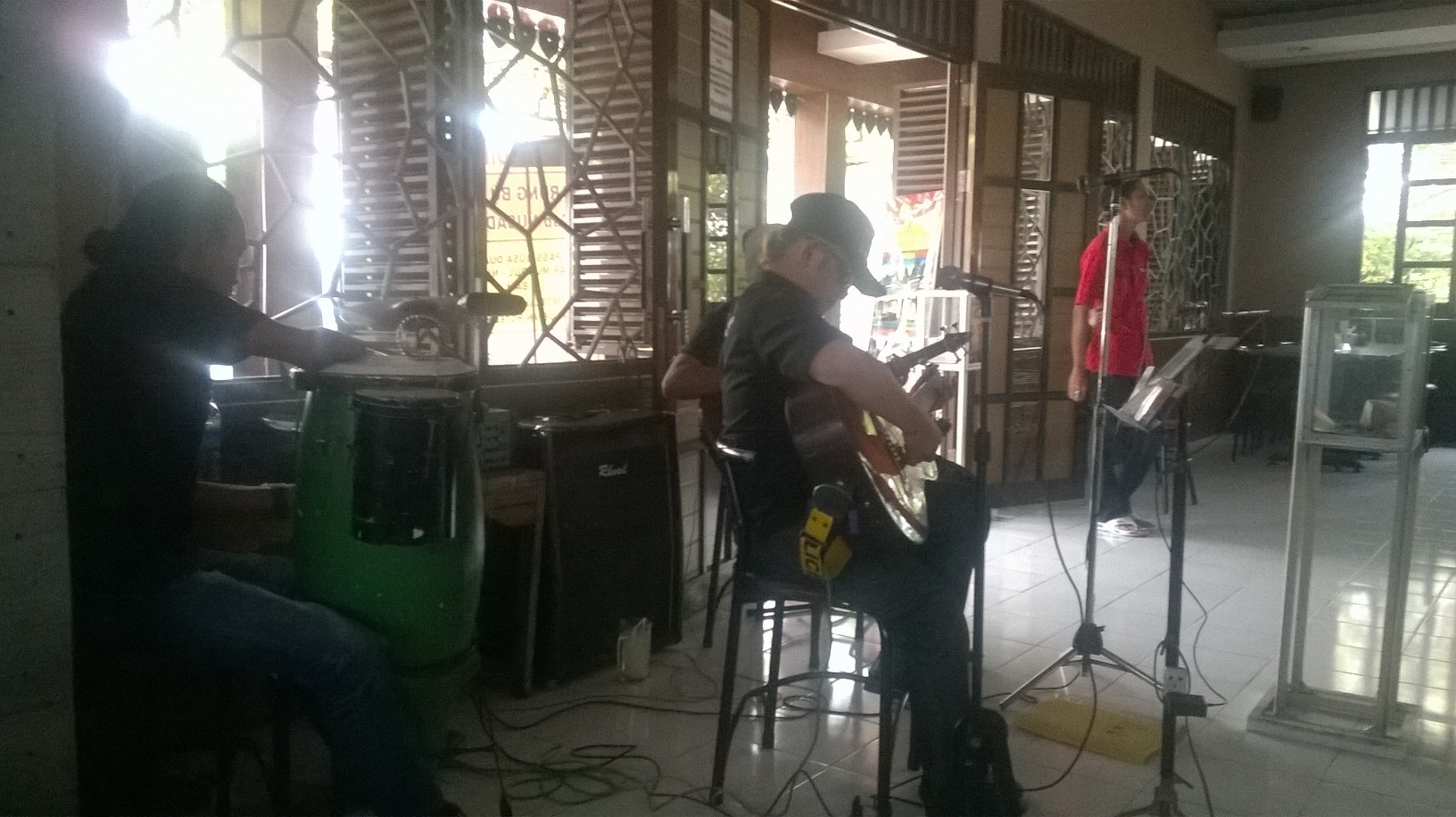 malang bu kris live music jan16