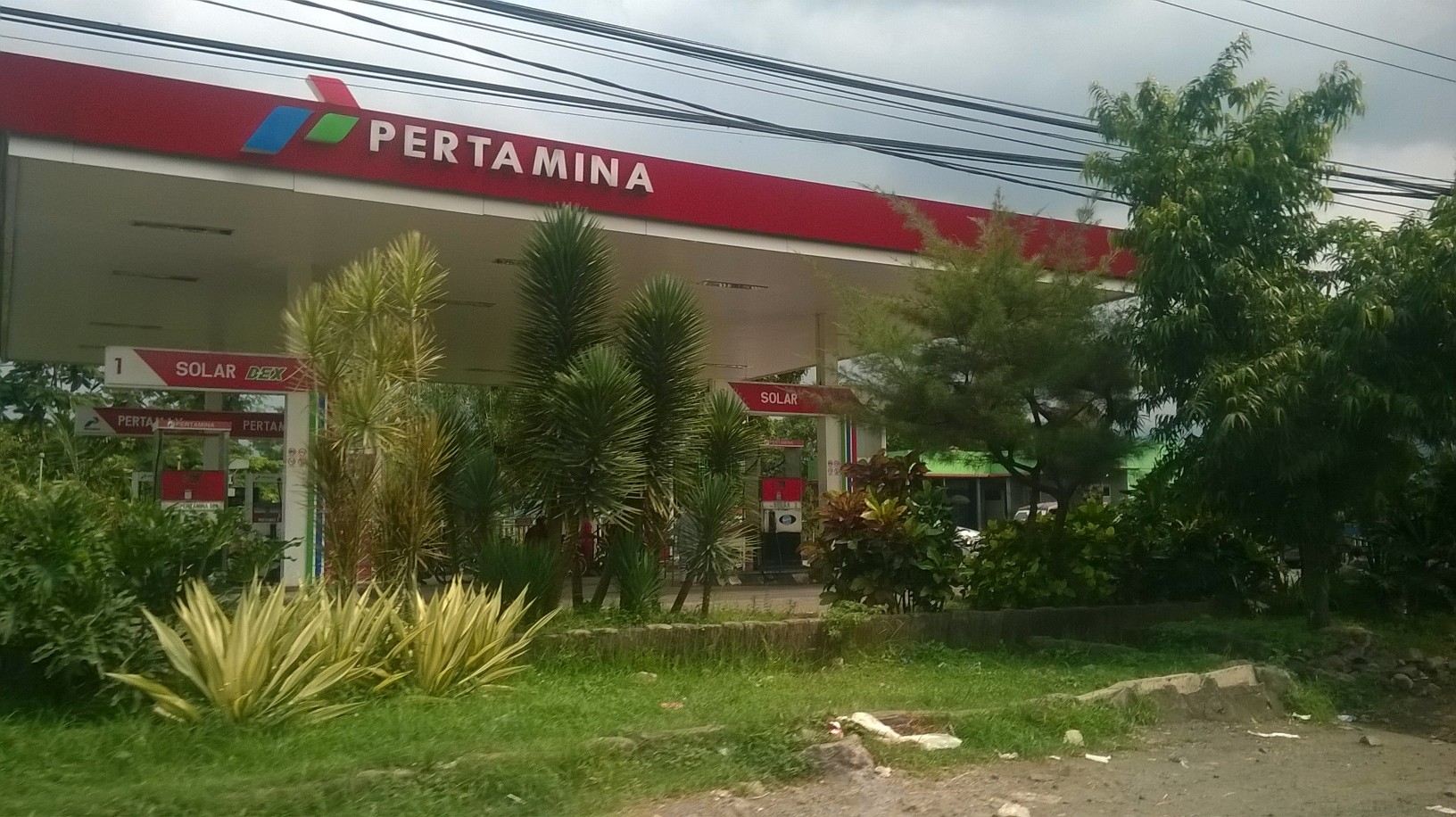 malang pertamina gas station jan16
