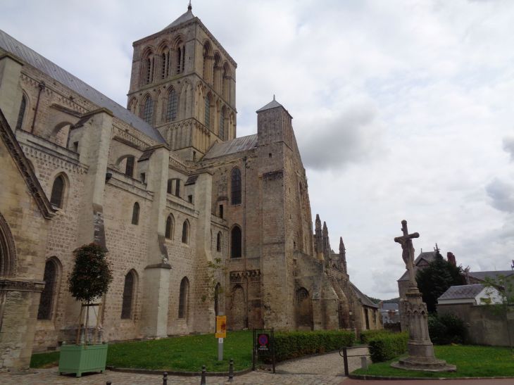 Fecamp abbaye de la trinite back et belltower aug23