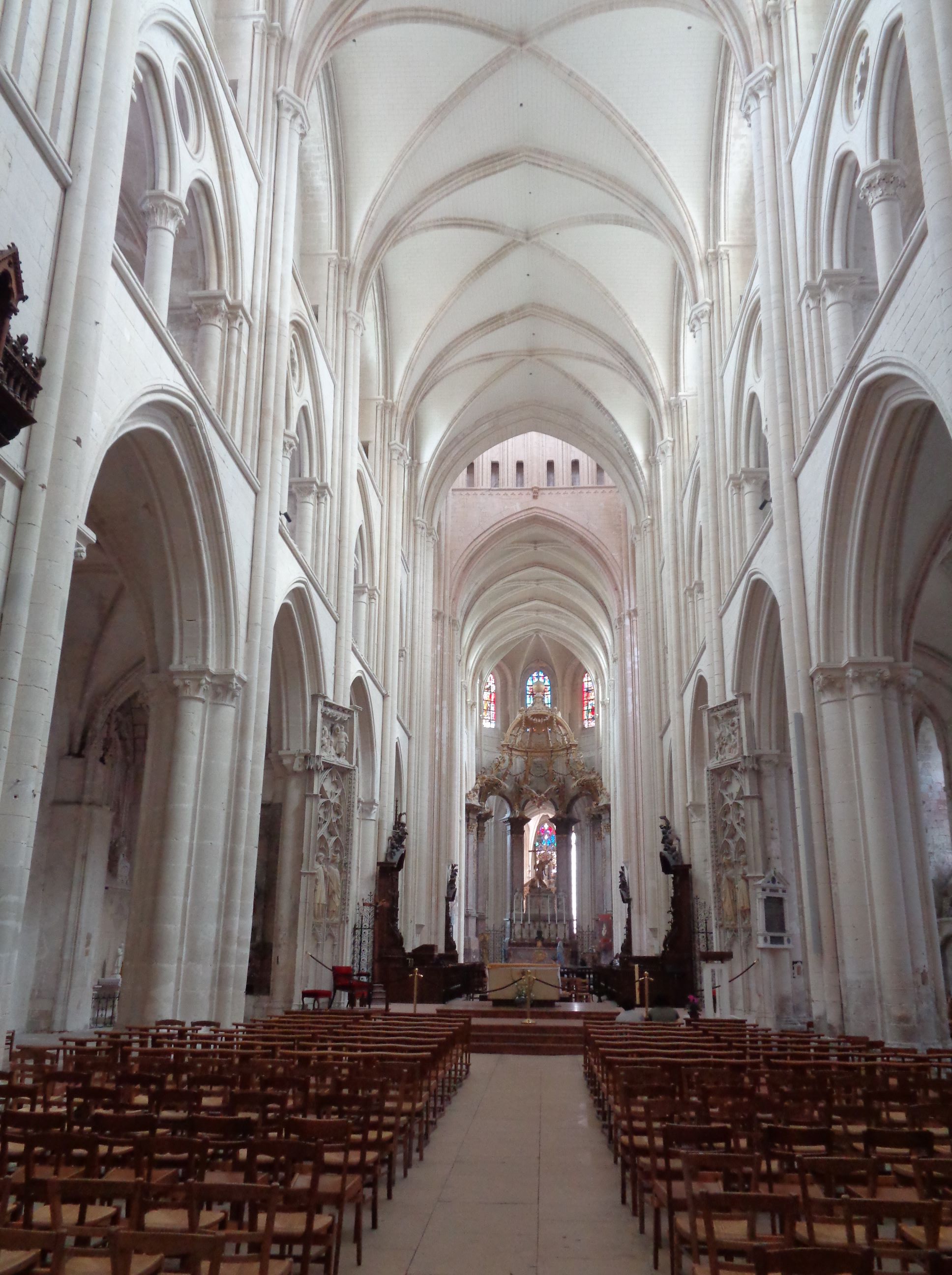 Fecamp abbaye de la trinite inside nave to altar aug23