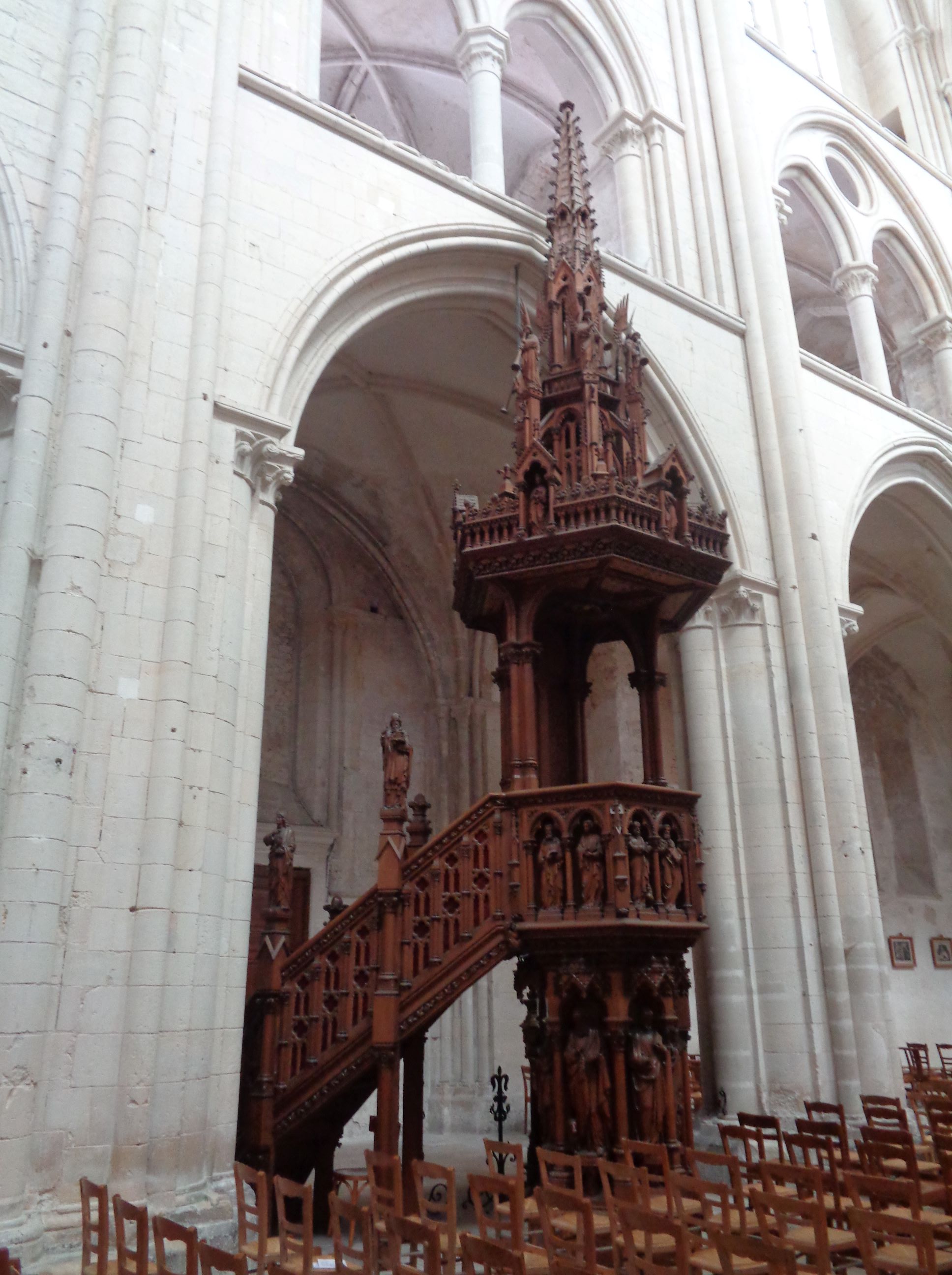 Fecamp abbaye de la trinite inside pulpit aug23