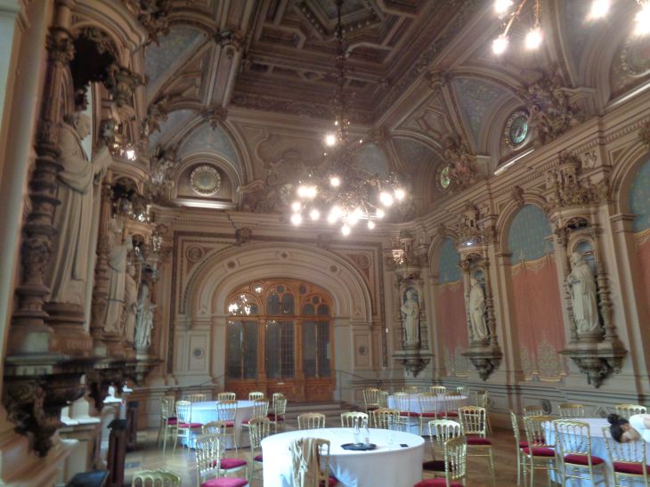 Fecamp palais benedictine salle des abbes aug23