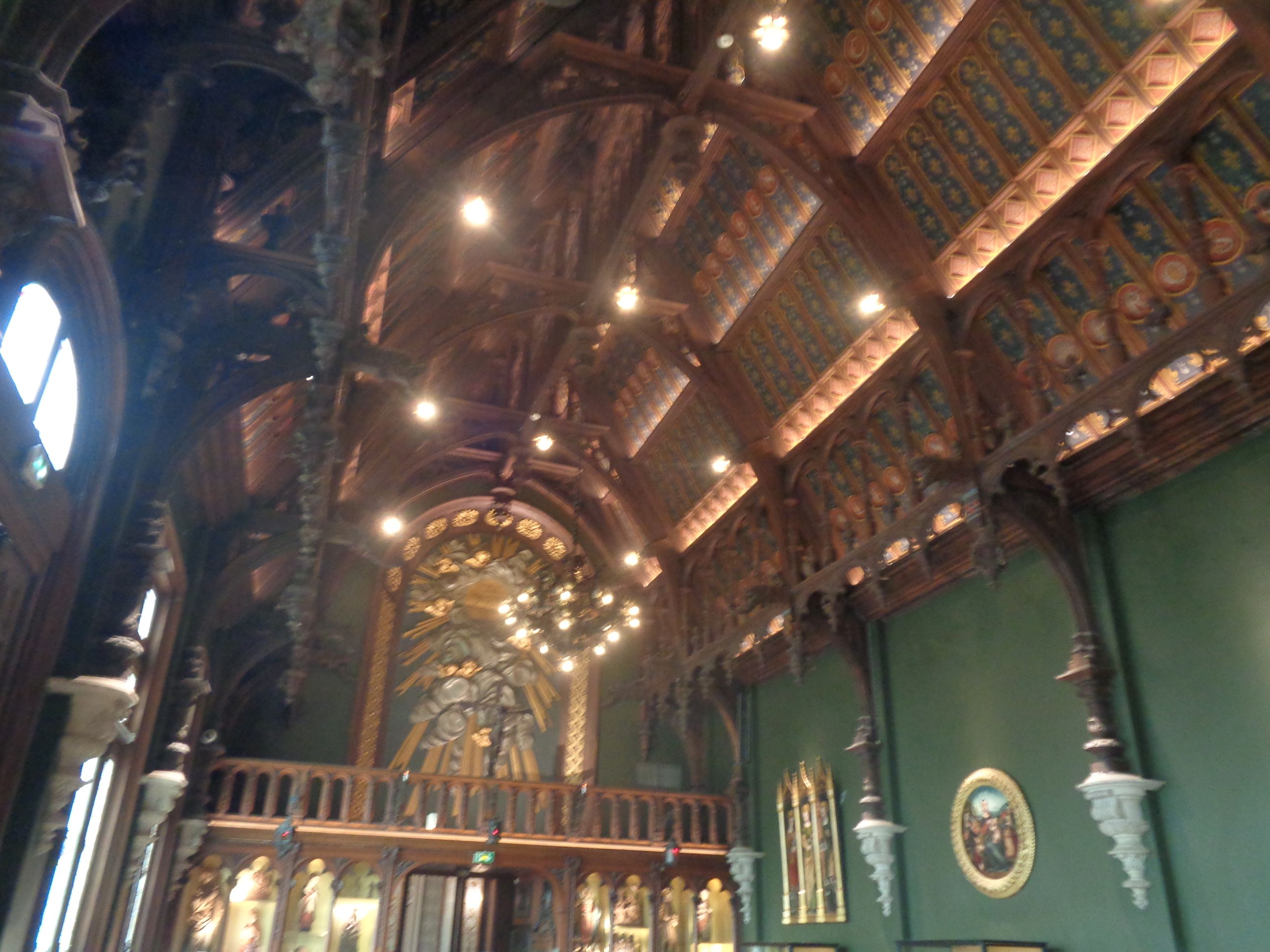 Fecamp palais benedictine salle gothique back aug23