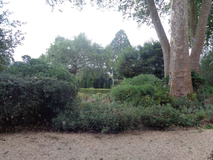 Josselin chateau Musée de poupées et jouets garden aug23