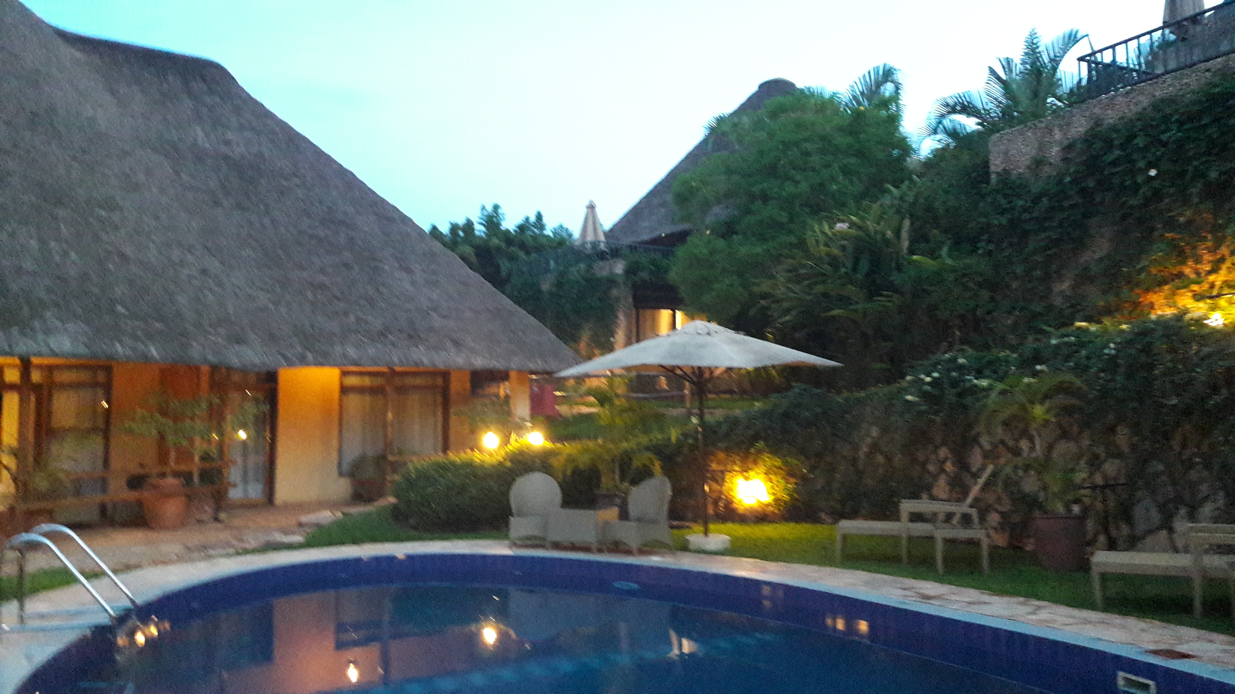 kampala-le-petit-village-pool-to-room-apr18