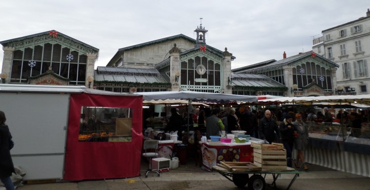 la Rochelle halles-covered-market-stalls-dec14