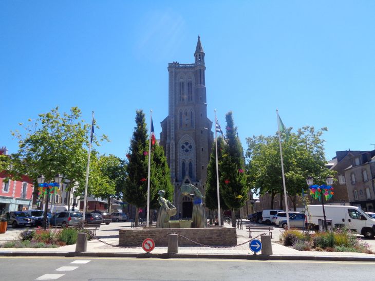 Cancale Les laveuses d'huîtres fountain to ch St Méen front jul22