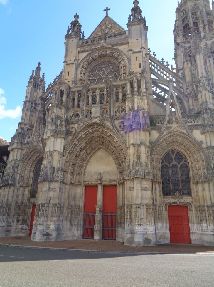 Caudebec en Caux Ch Notre Dame front aug23 rives en seine