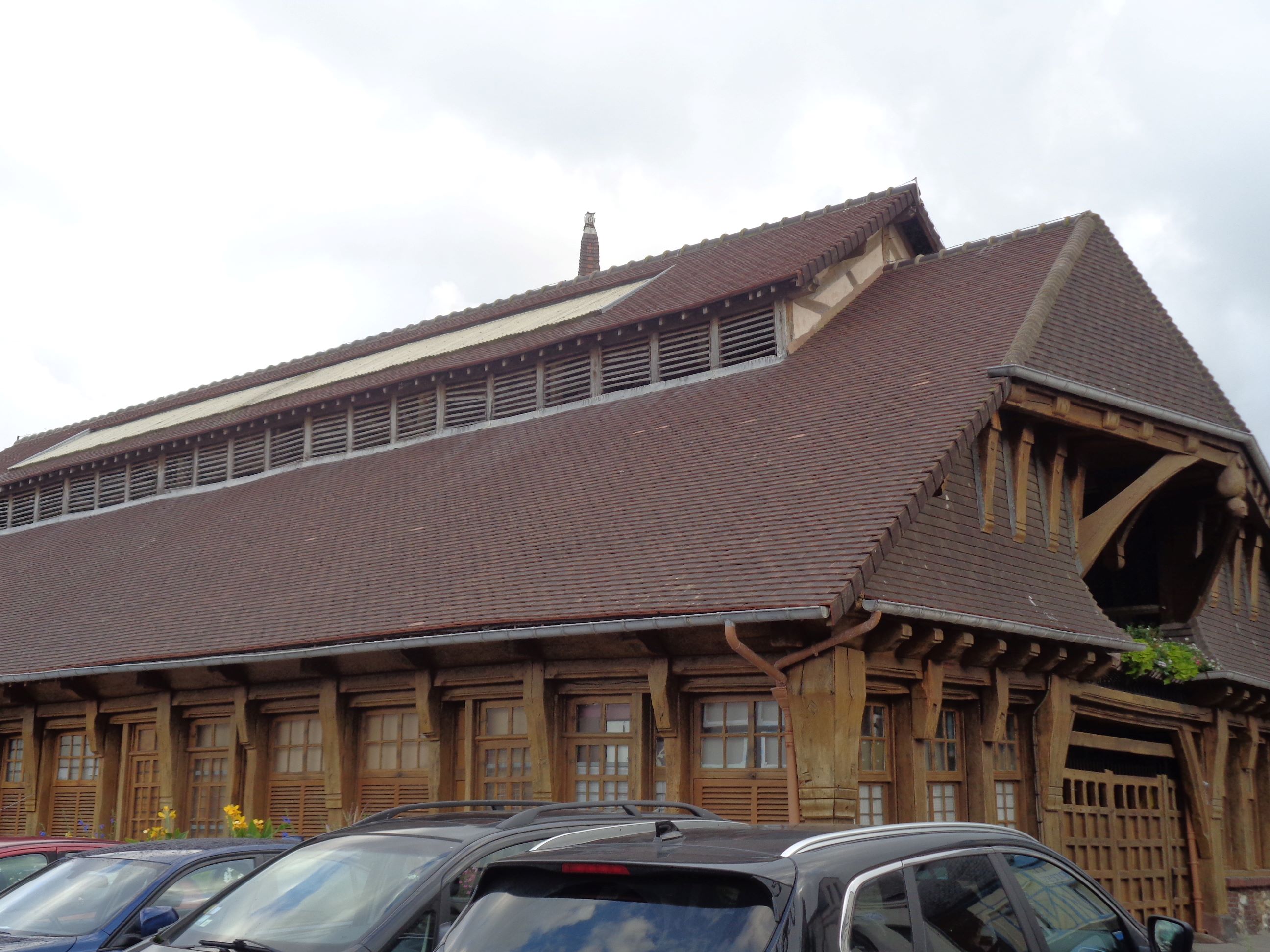 Etretat Le Vieux Marché side left aug23