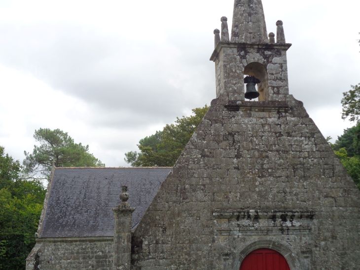 Le Bono Chapelle Notre Dame de Becquerel front sep23