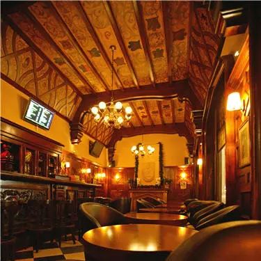 Paris footsies 12 rue daunou 2eme c2005