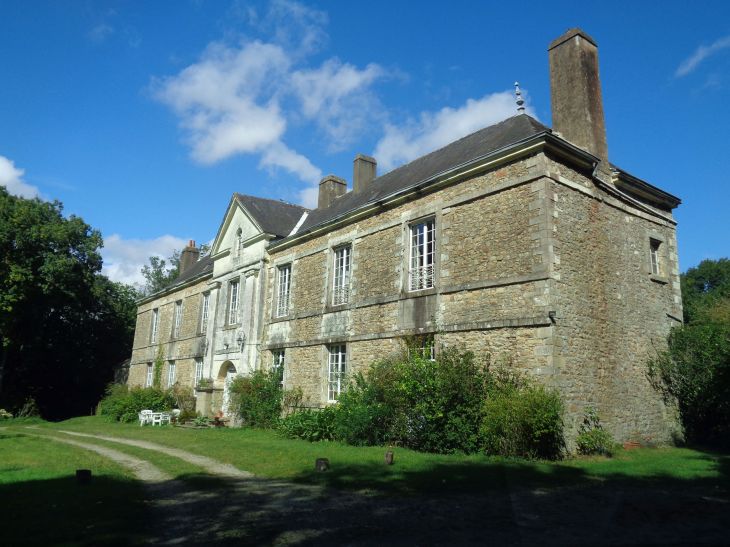 Plougoumelen chateau pont sal front sep23