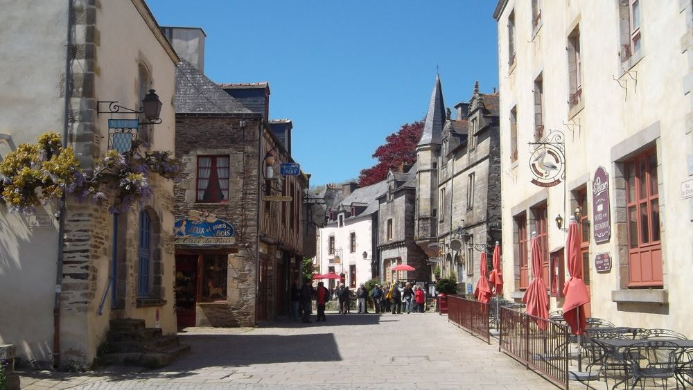 rochefort-en-terre-out-of-pl-st-michel-mai12