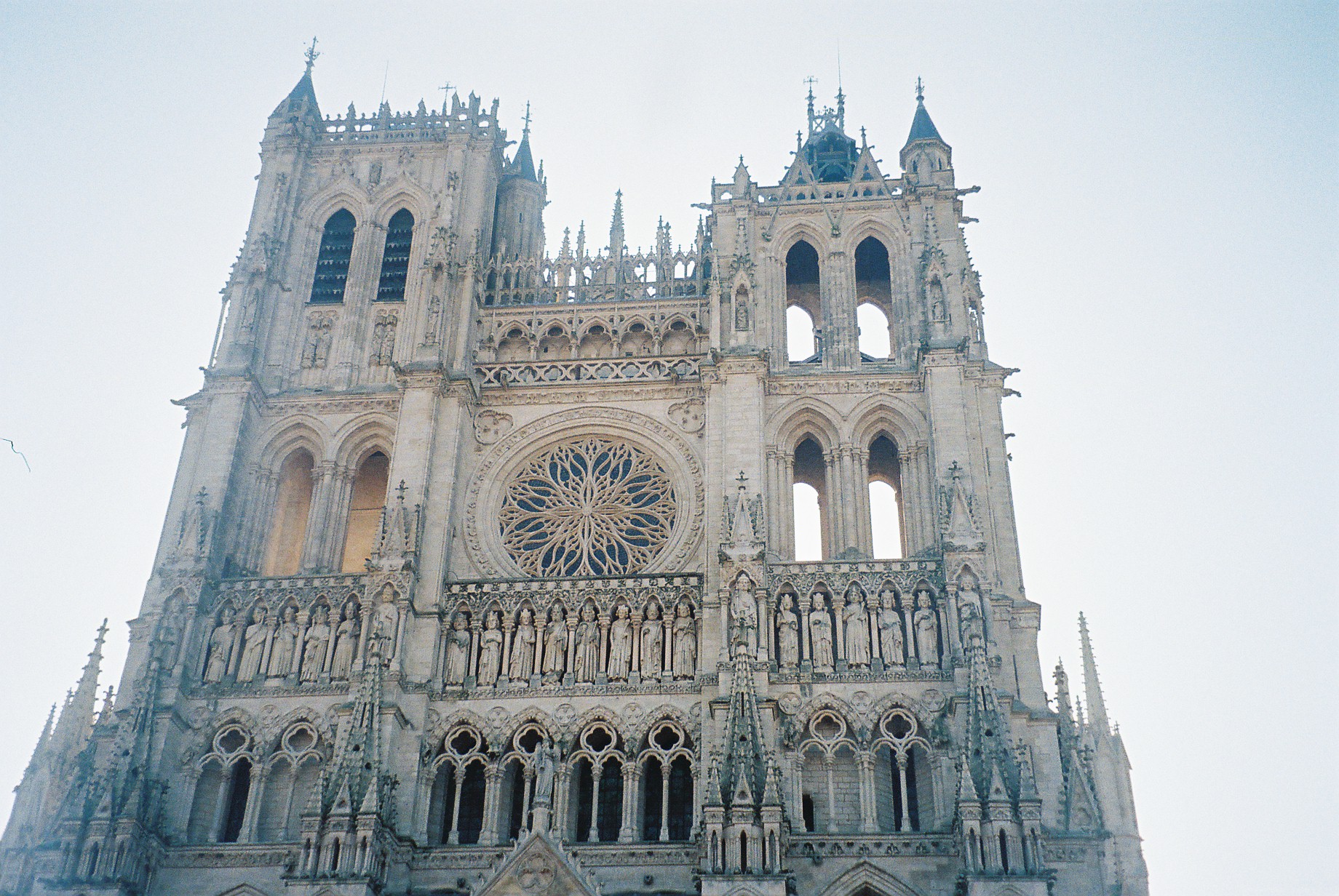 Amiens Cathedral Notre Dame front rosary apr10