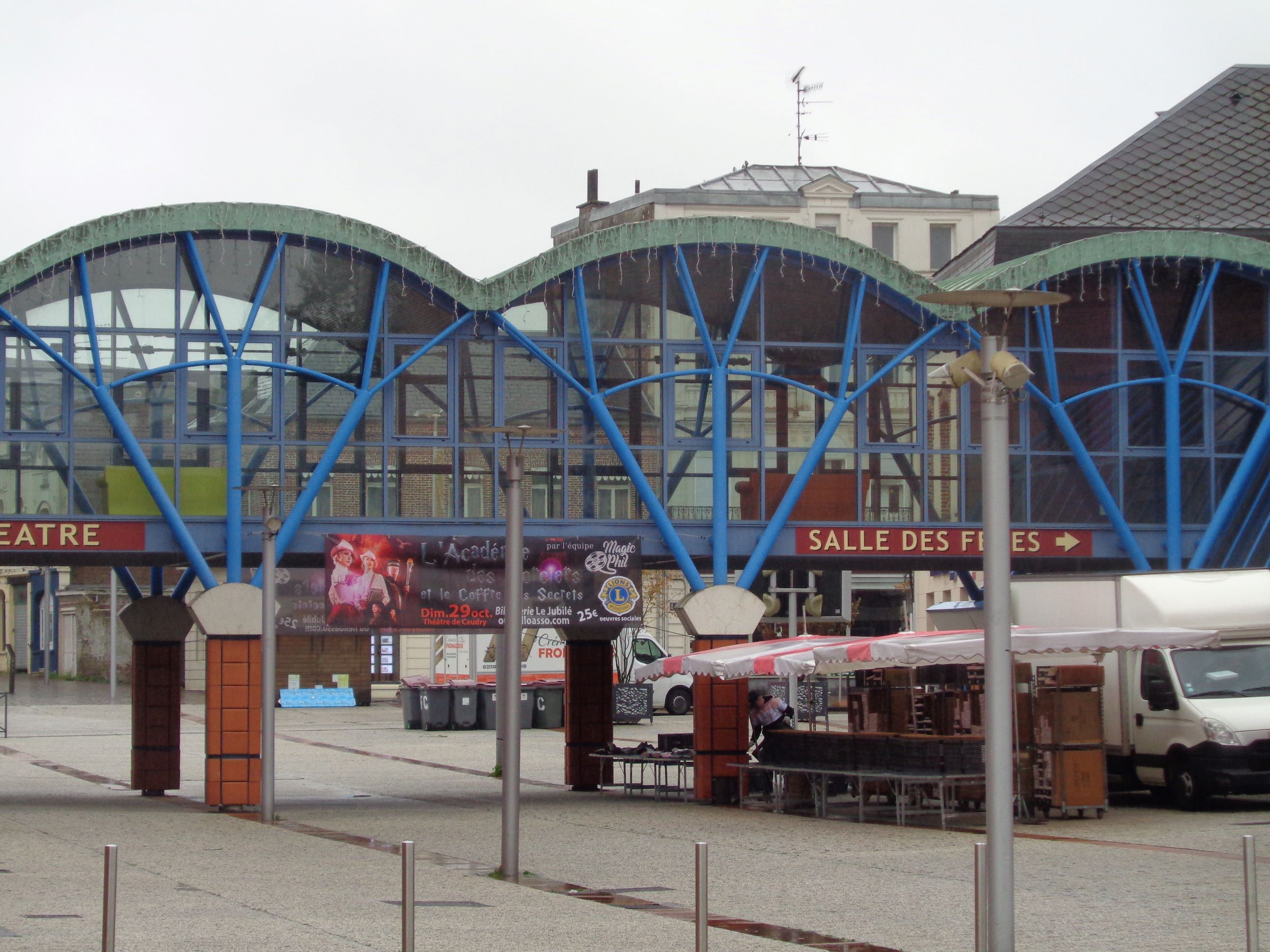Caudry theatre et salle des fetes passerelle oct23