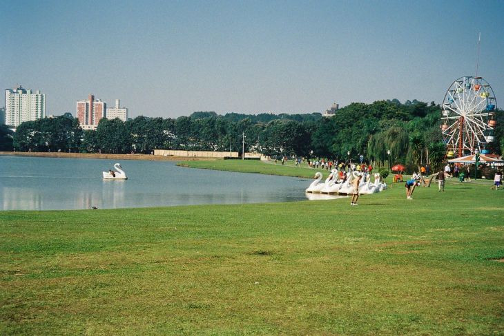 Curitiba Barigui park carrousel c2008