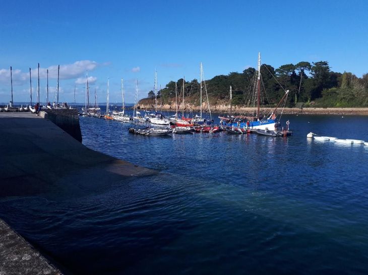 Douarnenez jetee de treboul by rue du mole ile tristan oct23
