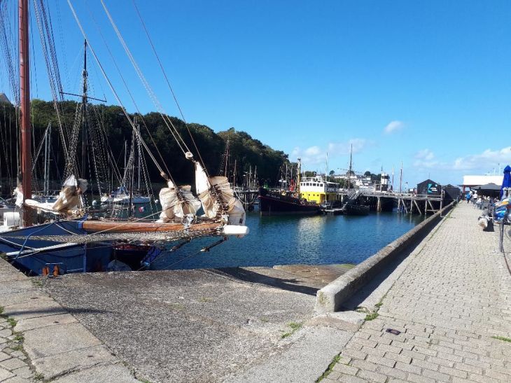 Douarnenez port musee boats on river oct23