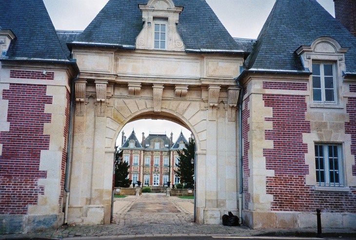 Ecquevilly mairie entr yvelines c2010