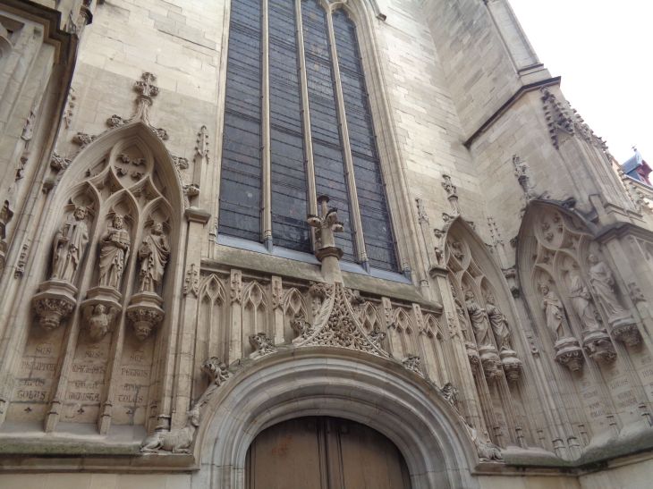 Lille ch Saint Maurice side apostles oct23