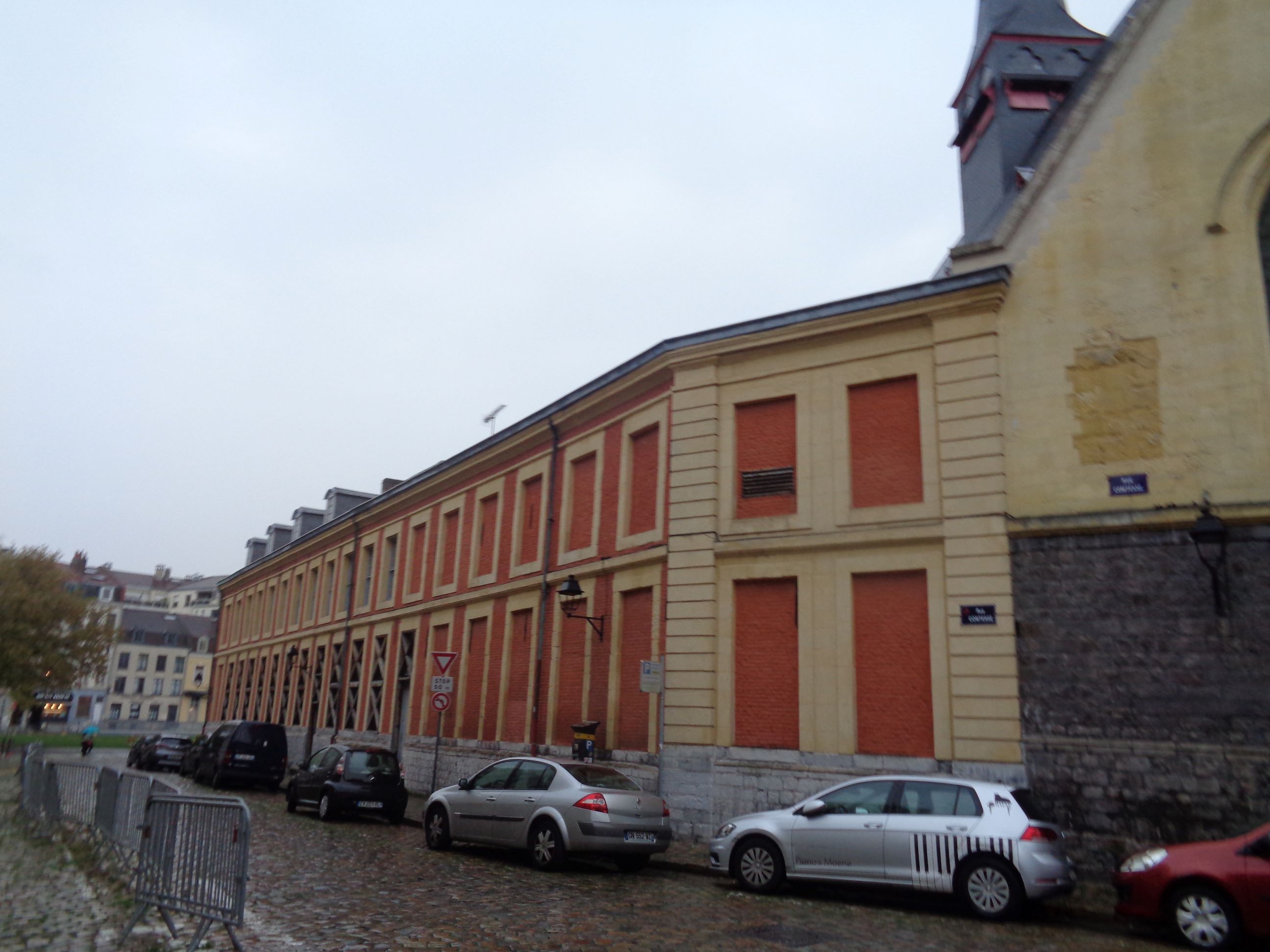 Lille Hospice Comtesse side left oct23